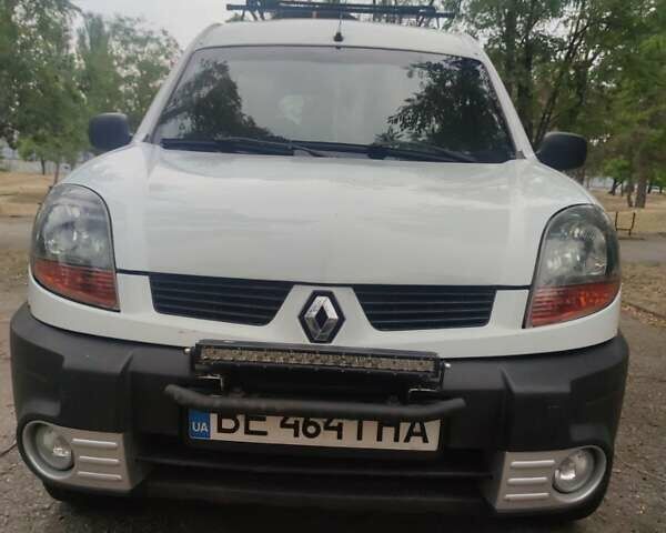 Рено Кенгу 2004 в Николаеве на Automoto.ua Белый Рено Кенгу, объемом двигателя 1.6 л и пробегом 246 тыс. км за 6500 $, фото 1 на Automoto.ua