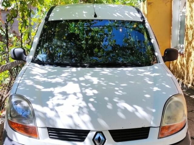 Белый Рено Кенгу, объемом двигателя 1.5 л и пробегом 393 тыс. км за 3500 $, фото 1 на Automoto.ua