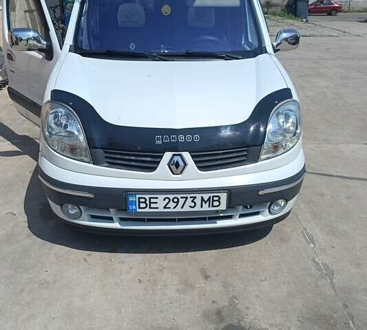 Белый Рено Кенгу, объемом двигателя 1.6 л и пробегом 173 тыс. км за 6000 $, фото 1 на Automoto.ua