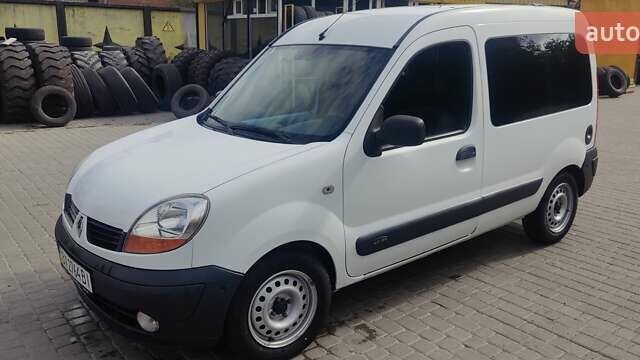 Белый Рено Кенгу, объемом двигателя 1.46 л и пробегом 225 тыс. км за 3999 $, фото 1 на Automoto.ua