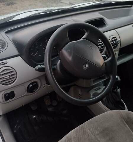 Белый Рено Кенгу, объемом двигателя 1.5 л и пробегом 282 тыс. км за 4150 $, фото 1 на Automoto.ua