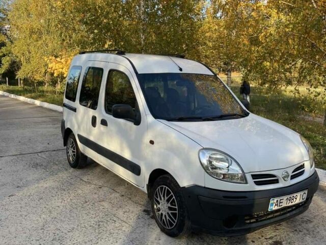 Белый Рено Кенгу, объемом двигателя 1.5 л и пробегом 300 тыс. км за 2910 $, фото 1 на Automoto.ua