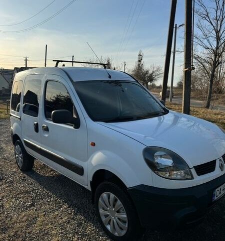 Белый Рено Кенгу, объемом двигателя 1.9 л и пробегом 293 тыс. км за 5000 $, фото 1 на Automoto.ua