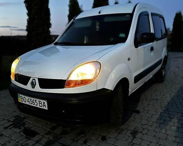 Білий Рено Кєнгу, об'ємом двигуна 1.5 л та пробігом 180 тис. км за 3950 $, фото 1 на Automoto.ua