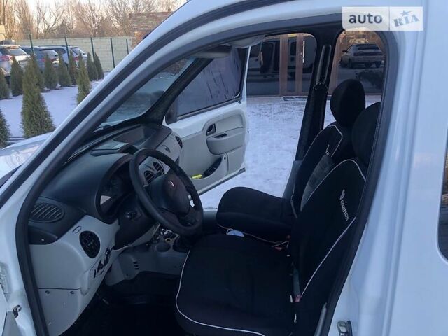 Белый Рено Кенгу, объемом двигателя 0 л и пробегом 245 тыс. км за 4000 $, фото 1 на Automoto.ua