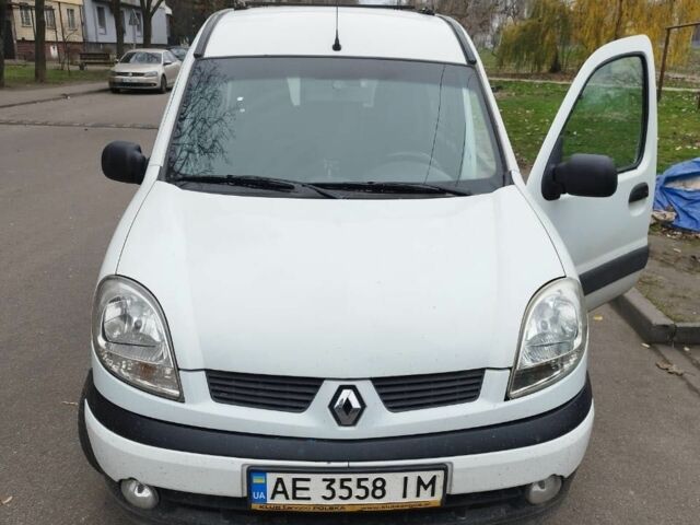 Белый Рено Кенгу, объемом двигателя 1.5 л и пробегом 236 тыс. км за 2500 $, фото 1 на Automoto.ua