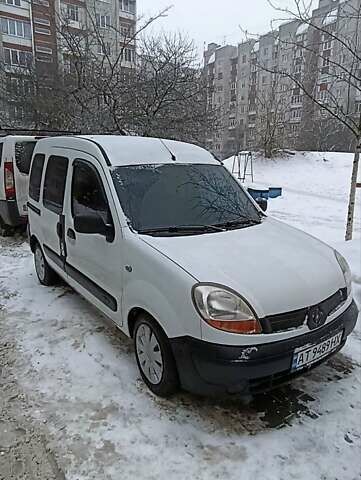 Белый Рено Кенгу, объемом двигателя 1.5 л и пробегом 369 тыс. км за 3600 $, фото 1 на Automoto.ua