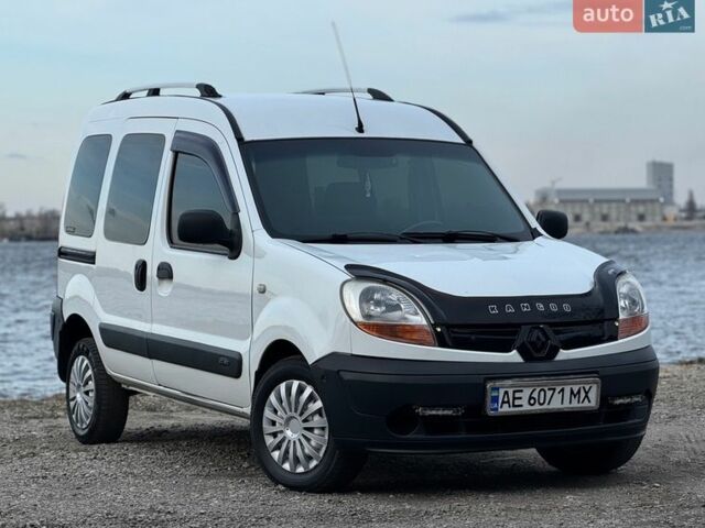 Белый Рено Кенгу, объемом двигателя 1.5 л и пробегом 347 тыс. км за 4000 $, фото 1 на Automoto.ua
