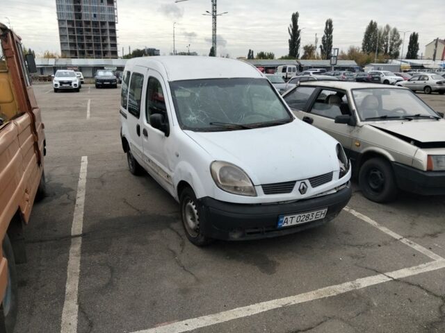 Белый Рено Кенгу, объемом двигателя 0 л и пробегом 216 тыс. км за 1200 $, фото 1 на Automoto.ua
