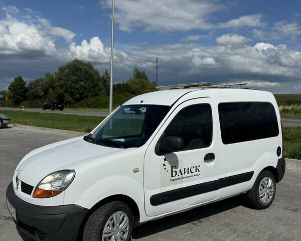 Белый Рено Кенгу, объемом двигателя 1.46 л и пробегом 389 тыс. км за 2600 $, фото 1 на Automoto.ua