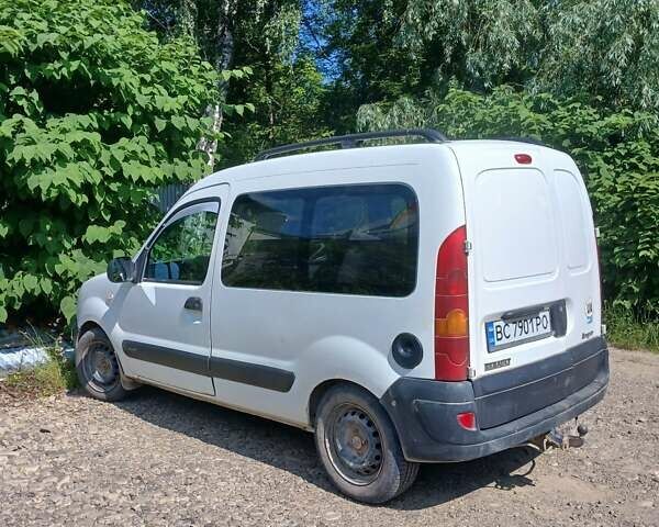 Белый Рено Кенгу, объемом двигателя 1.5 л и пробегом 320 тыс. км за 1800 $, фото 1 на Automoto.ua