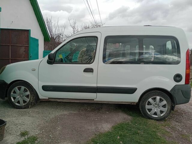 Белый Рено Кенгу, объемом двигателя 1.5 л и пробегом 185 тыс. км за 4500 $, фото 1 на Automoto.ua