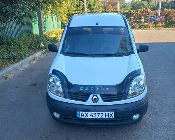 Белый Рено Кенгу, объемом двигателя 1.46 л и пробегом 145 тыс. км за 4800 $, фото 1 на Automoto.ua