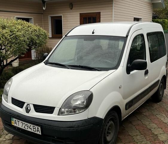 Белый Рено Кенгу, объемом двигателя 1.5 л и пробегом 215 тыс. км за 3000 $, фото 1 на Automoto.ua