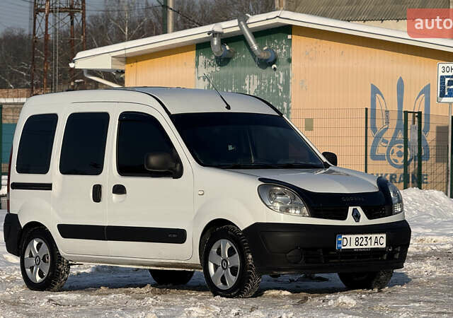 Білий Рено Кєнгу, об'ємом двигуна 1.5 л та пробігом 195 тис. км за 3950 $, фото 1 на Automoto.ua
