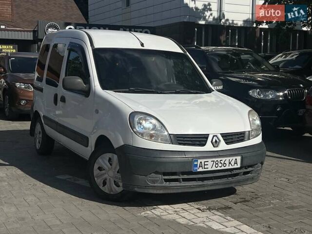 Белый Рено Кенгу, объемом двигателя 1.5 л и пробегом 275 тыс. км за 3999 $, фото 1 на Automoto.ua