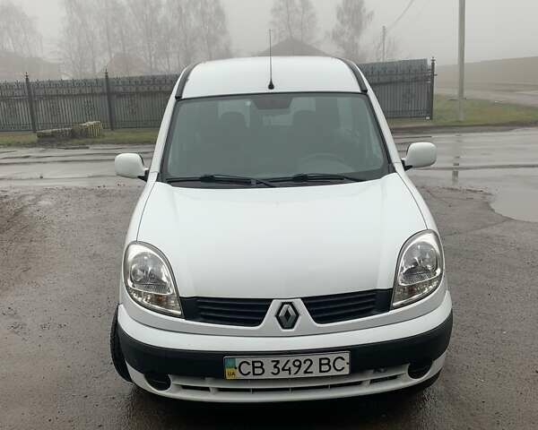 Белый Рено Кенгу, объемом двигателя 1.46 л и пробегом 265 тыс. км за 5200 $, фото 1 на Automoto.ua