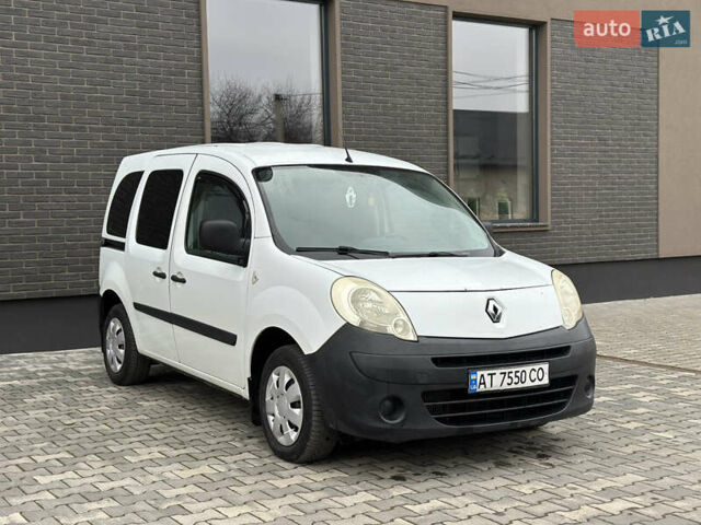 Білий Рено Кєнгу, об'ємом двигуна 1.5 л та пробігом 300 тис. км за 5500 $, фото 1 на Automoto.ua