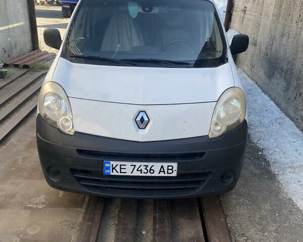 Белый Рено Кенгу, объемом двигателя 1.46 л и пробегом 372 тыс. км за 5700 $, фото 1 на Automoto.ua