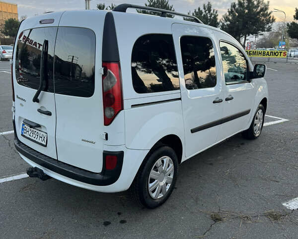 Белый Рено Кенгу, объемом двигателя 1.46 л и пробегом 265 тыс. км за 5800 $, фото 1 на Automoto.ua