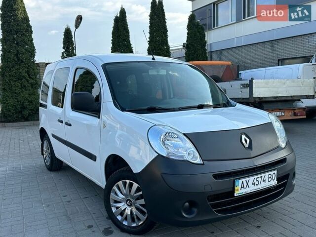 Белый Рено Кенгу, объемом двигателя 1.46 л и пробегом 299 тыс. км за 4899 $, фото 1 на Automoto.ua