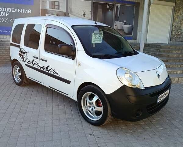 Белый Рено Кенгу, объемом двигателя 1.5 л и пробегом 227 тыс. км за 5800 $, фото 1 на Automoto.ua