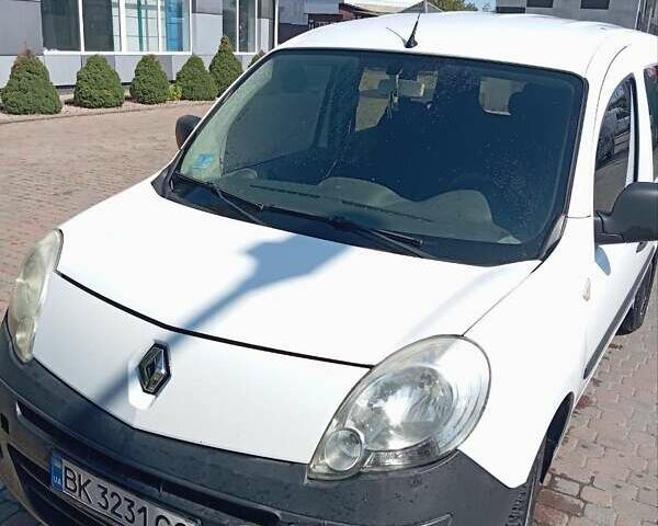 Білий Рено Кєнгу, об'ємом двигуна 1.5 л та пробігом 206 тис. км за 5500 $, фото 1 на Automoto.ua
