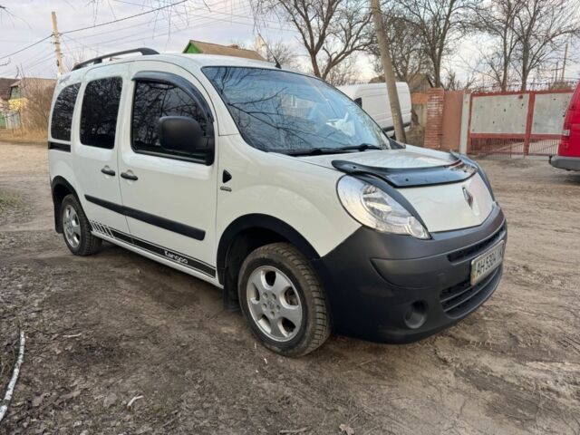 Белый Рено Кенгу, объемом двигателя 1.5 л и пробегом 156 тыс. км за 5999 $, фото 1 на Automoto.ua