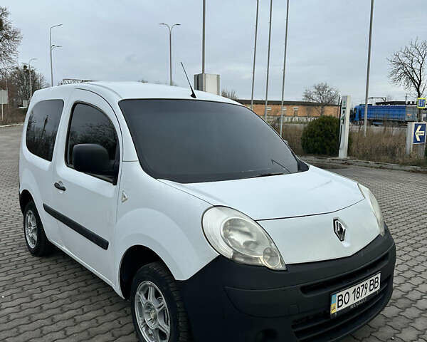 Білий Рено Кєнгу, об'ємом двигуна 1.46 л та пробігом 274 тис. км за 3650 $, фото 1 на Automoto.ua