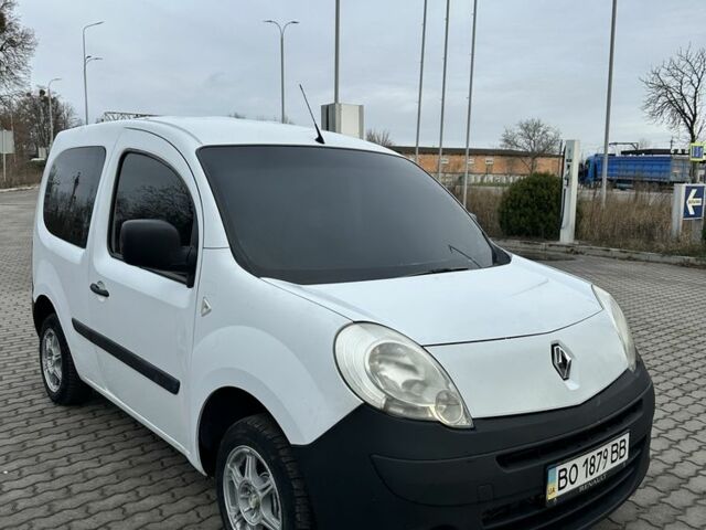 Белый Рено Кенгу, объемом двигателя 1.5 л и пробегом 270 тыс. км за 3550 $, фото 1 на Automoto.ua
