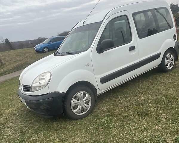 Білий Рено Кєнгу, об'ємом двигуна 1.1 л та пробігом 180 тис. км за 4200 $, фото 1 на Automoto.ua