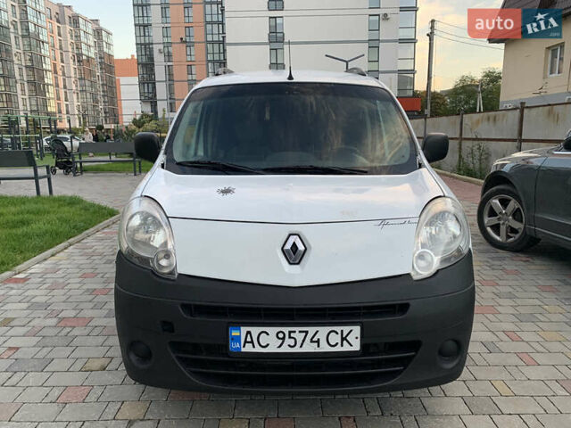 Білий Рено Кєнгу, об'ємом двигуна 1.46 л та пробігом 300 тис. км за 3250 $, фото 1 на Automoto.ua