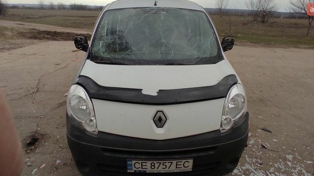 Белый Рено Кенгу, объемом двигателя 1.6 л и пробегом 300 тыс. км за 3200 $, фото 1 на Automoto.ua