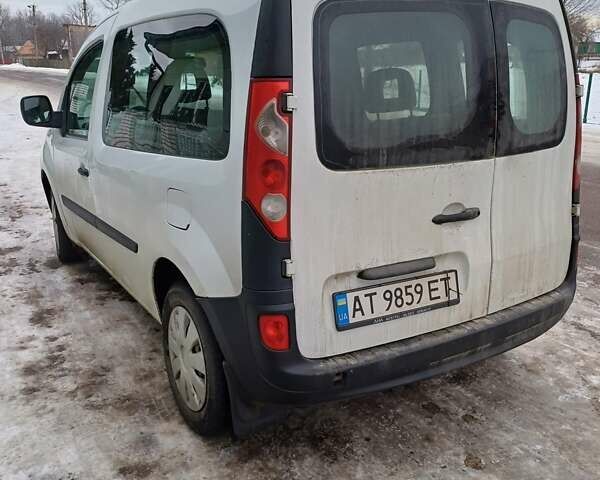 Белый Рено Кенгу, объемом двигателя 1.5 л и пробегом 285 тыс. км за 4999 $, фото 1 на Automoto.ua