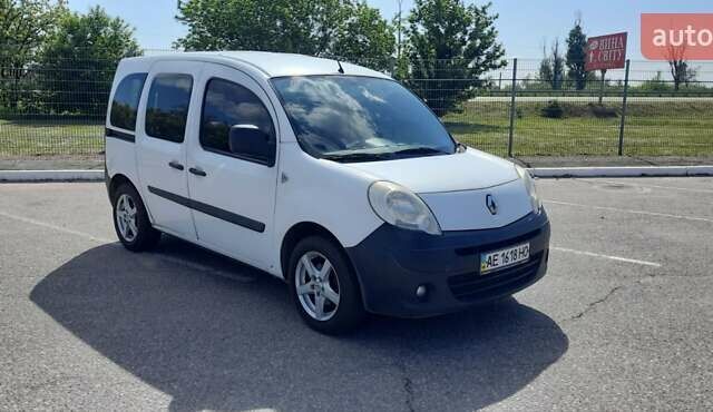 Белый Рено Кенгу, объемом двигателя 1.5 л и пробегом 208 тыс. км за 6500 $, фото 1 на Automoto.ua