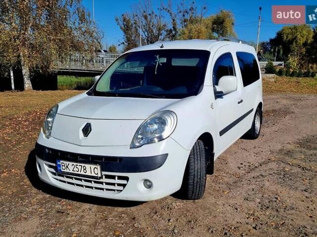 Белый Рено Кенгу, объемом двигателя 1.5 л и пробегом 281 тыс. км за 6300 $, фото 1 на Automoto.ua