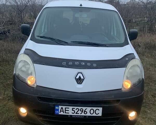 Белый Рено Кенгу, объемом двигателя 1.5 л и пробегом 270 тыс. км за 4900 $, фото 1 на Automoto.ua