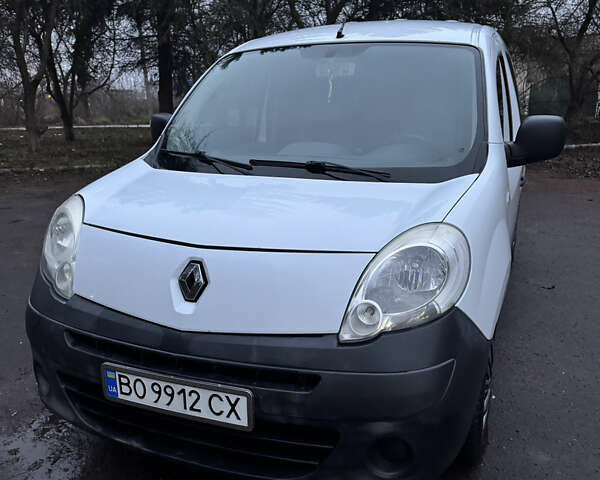 Белый Рено Кенгу, объемом двигателя 1.46 л и пробегом 110 тыс. км за 7800 $, фото 1 на Automoto.ua