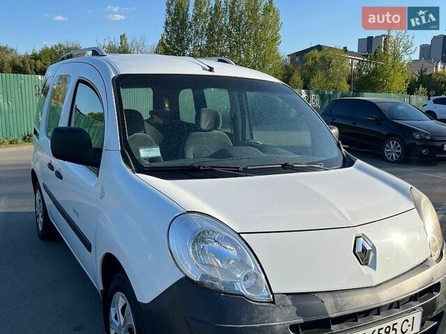 Белый Рено Кенгу, объемом двигателя 1.46 л и пробегом 205 тыс. км за 5100 $, фото 1 на Automoto.ua