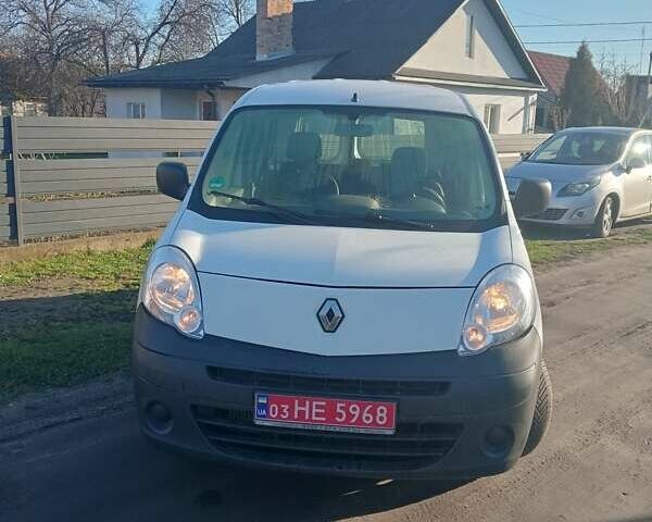 Білий Рено Кєнгу, об'ємом двигуна 1.5 л та пробігом 260 тис. км за 5800 $, фото 1 на Automoto.ua