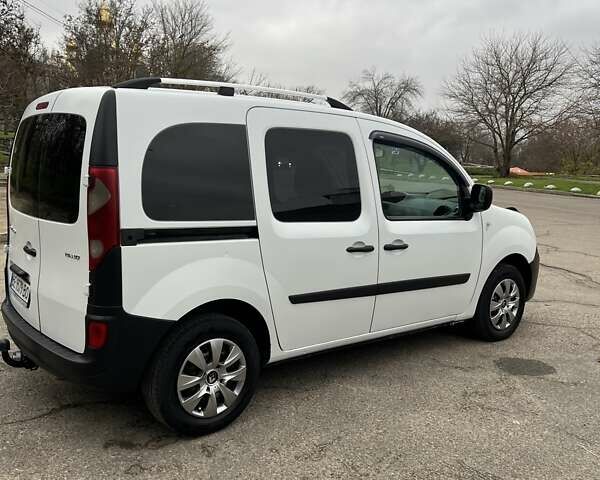 Білий Рено Кєнгу, об'ємом двигуна 1.46 л та пробігом 280 тис. км за 5250 $, фото 1 на Automoto.ua