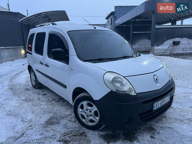 Білий Рено Кєнгу, об'ємом двигуна 1.46 л та пробігом 292 тис. км за 4999 $, фото 1 на Automoto.ua