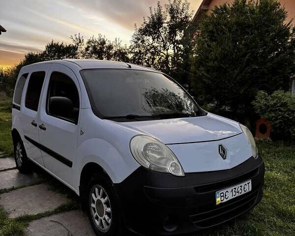 Белый Рено Кенгу, объемом двигателя 1.5 л и пробегом 393 тыс. км за 5100 $, фото 1 на Automoto.ua