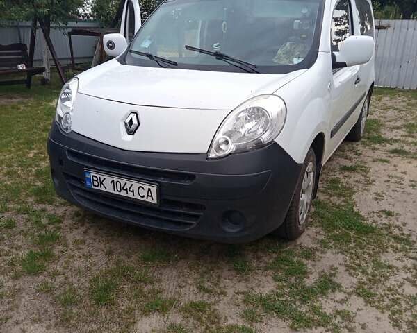Белый Рено Кенгу, объемом двигателя 1.46 л и пробегом 280 тыс. км за 5800 $, фото 1 на Automoto.ua