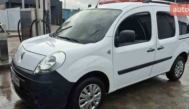 Белый Рено Кенгу, объемом двигателя 1.5 л и пробегом 172 тыс. км за 7500 $, фото 1 на Automoto.ua