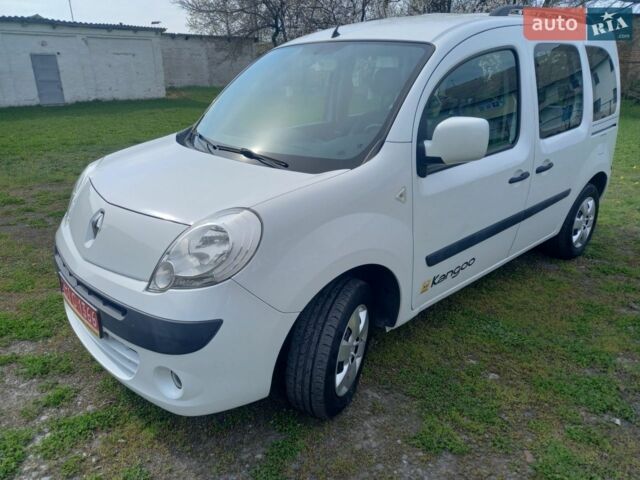 Белый Рено Кенгу, объемом двигателя 1.5 л и пробегом 234 тыс. км за 7850 $, фото 1 на Automoto.ua