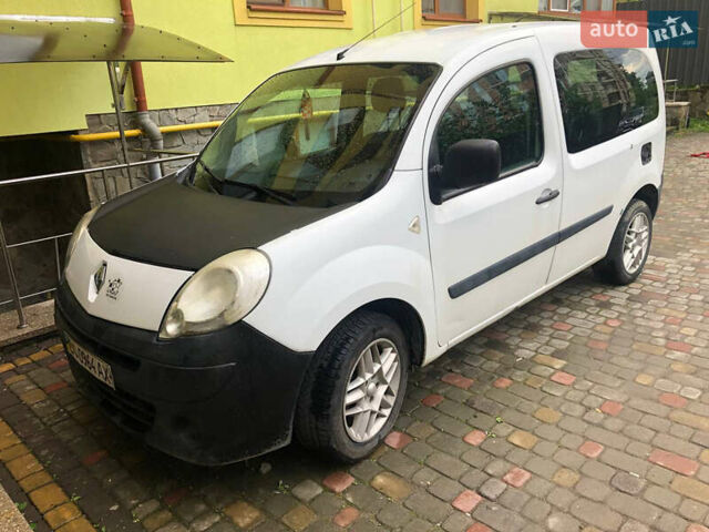 Белый Рено Кенгу, объемом двигателя 1.46 л и пробегом 322 тыс. км за 5000 $, фото 1 на Automoto.ua