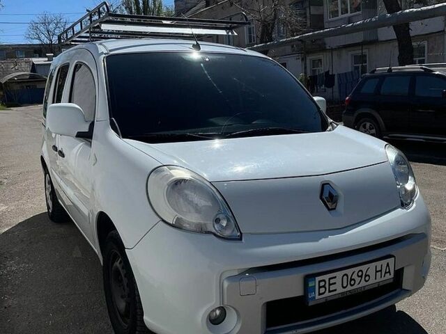 Білий Рено Кєнгу, об'ємом двигуна 1.46 л та пробігом 315 тис. км за 6800 $, фото 1 на Automoto.ua
