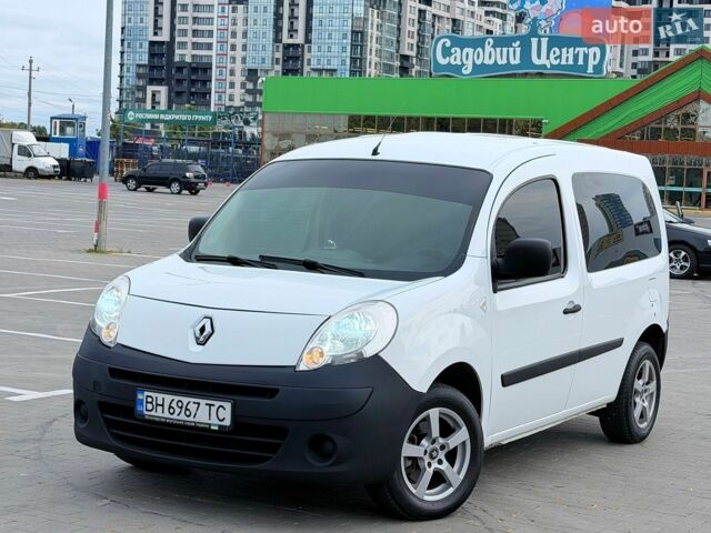 Белый Рено Кенгу, объемом двигателя 1.5 л и пробегом 270 тыс. км за 4999 $, фото 1 на Automoto.ua