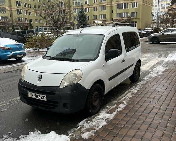 Білий Рено Кєнгу, об'ємом двигуна 1.5 л та пробігом 314 тис. км за 5900 $, фото 1 на Automoto.ua